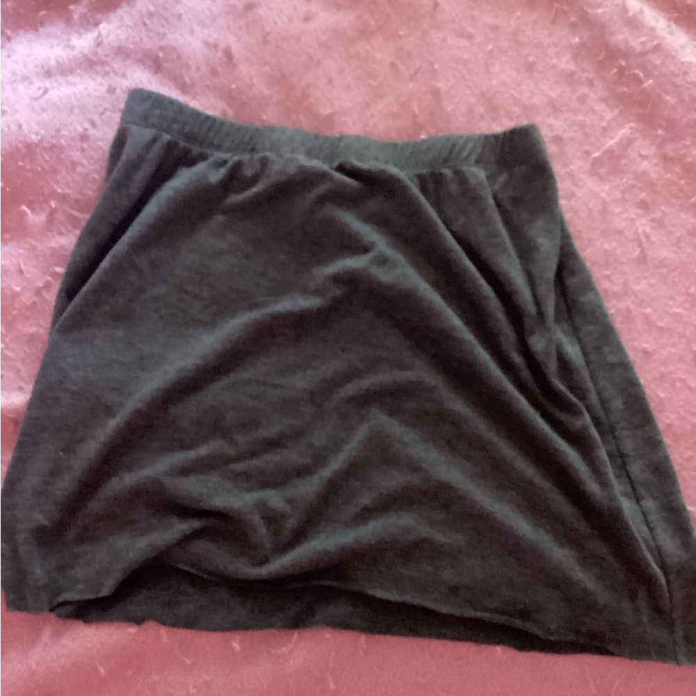brandy melville dark grey mini skirt ⭐️